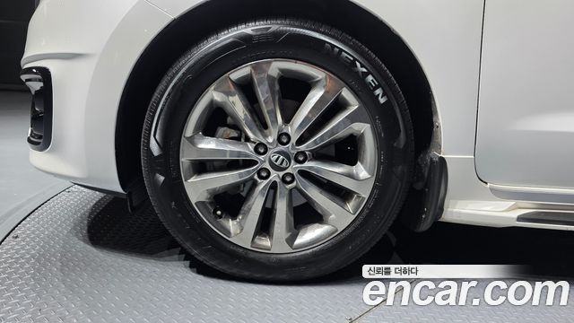 Kia Canival 2018 — photo 5