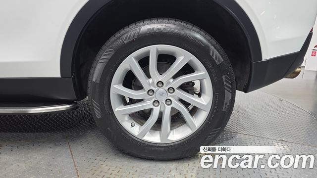 Land Rover Discovery Sport 2019 — photo 7