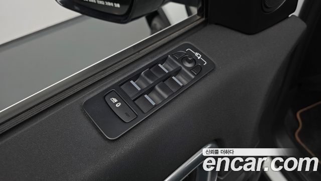 Land Rover Discovery Sport 2019 — photo 27