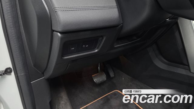 Land Rover Discovery Sport 2019 — photo 28