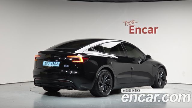 Tesla Model 3 2026 — photo 2