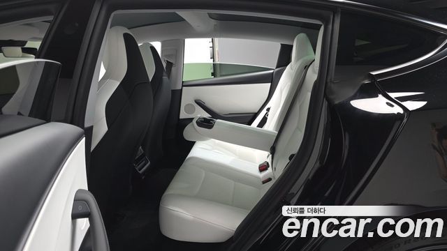 Tesla Model 3 2026 — photo 18