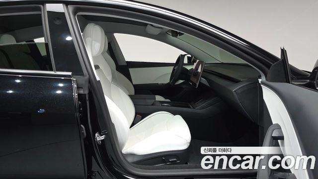 Tesla Model 3 2026 — photo 16
