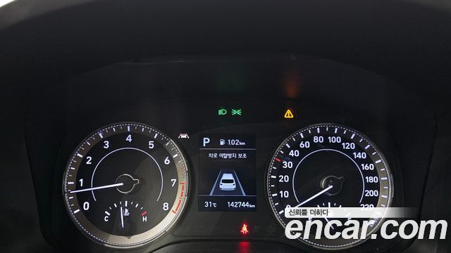 Hyundai Venue 2020 — photo 8