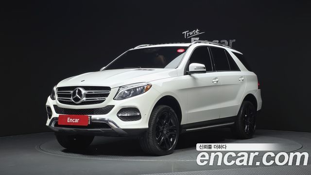Mercedes-Benz GLE-Class 2018 — photo 1