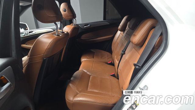 Mercedes-Benz GLE-Class 2018 — photo 11
