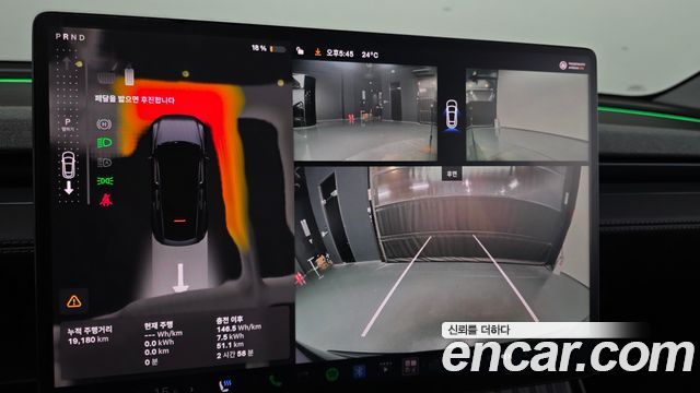 Tesla Model Y 2025 — photo 20