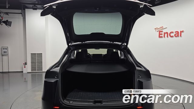 Tesla Model Y 2025 — photo 26