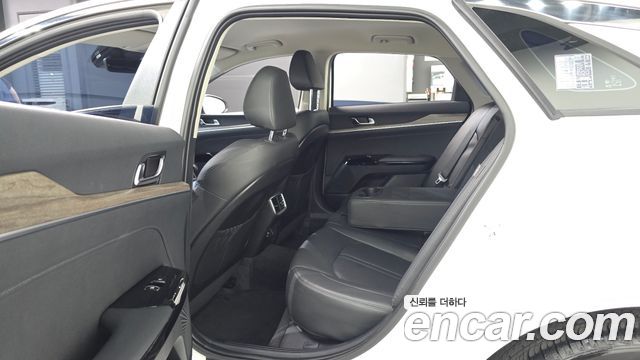 Kia K5 2020 — photo 11