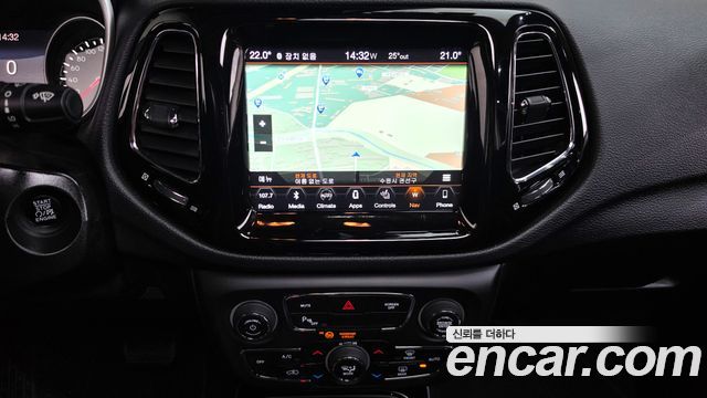 Jeep Compass 2019 — photo 14