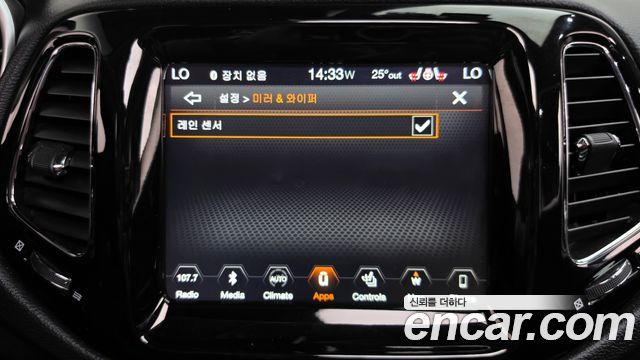 Jeep Compass 2019 — photo 17