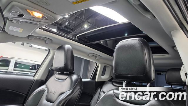 Jeep Compass 2019 — photo 19