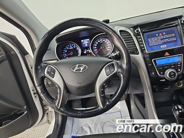 Hyundai i30 2014 — photo 9