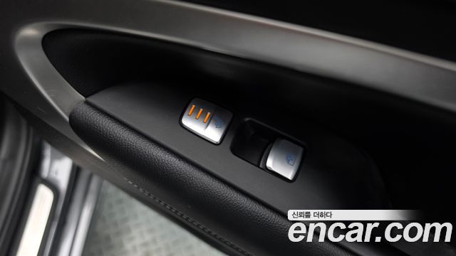 Genesis G70 2021 — photo 18