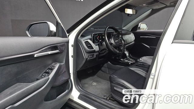 Kia Seltos 2023 — photo 13