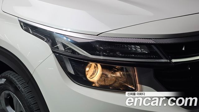 Kia Seltos 2023 — photo 8