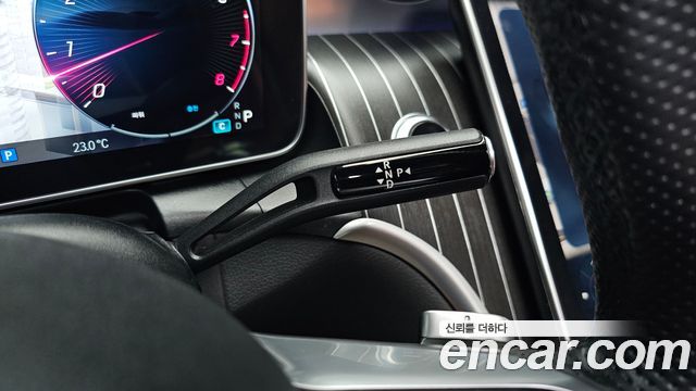 Mercedes-Benz GLC-Class 2024 — photo 12