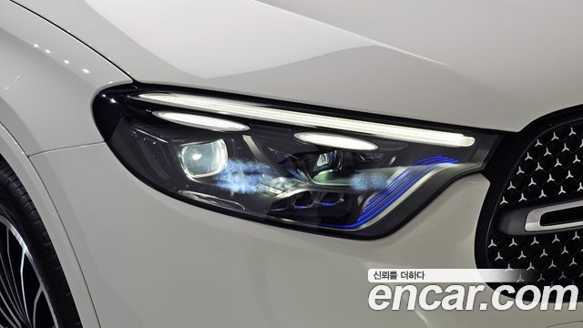 Mercedes-Benz GLC-Class 2024 — photo 8