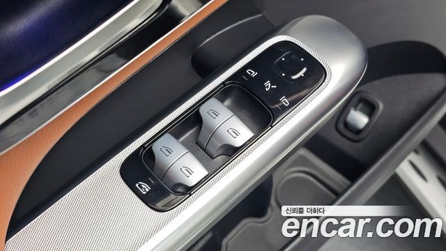 Mercedes-Benz GLC-Class 2024 — photo 27
