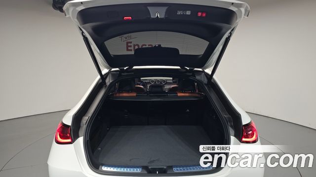 Mercedes-Benz GLC-Class 2024 — photo 32