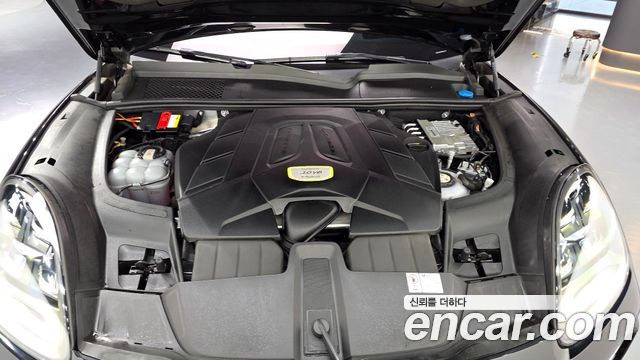 Porsche Cayenne 2023 — photo 6
