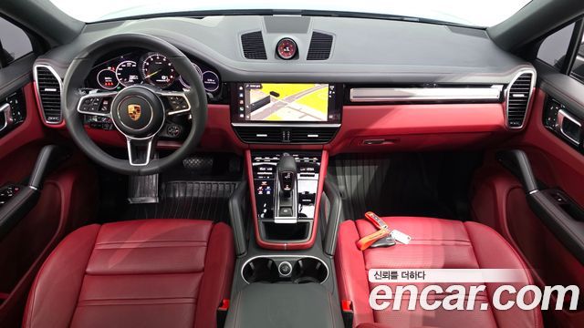 Porsche Cayenne 2023 — photo 10