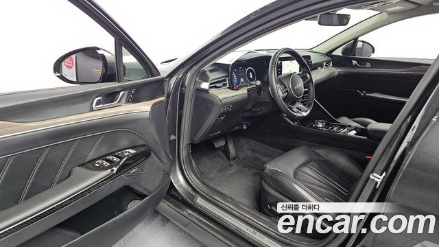 Kia K5 2023 — photo 17