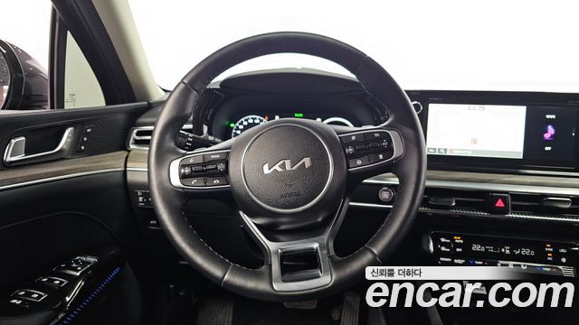 Kia K5 2023 — photo 18