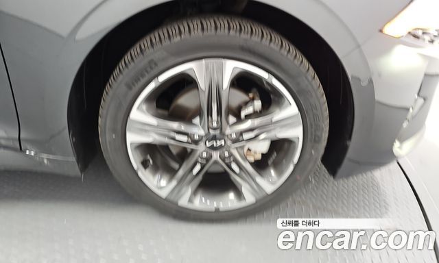 Kia K5 2023 — photo 7