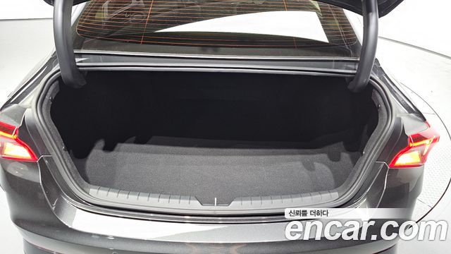Kia K5 2023 — photo 30