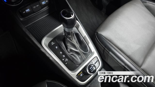 Hyundai Venue 2022 — photo 12