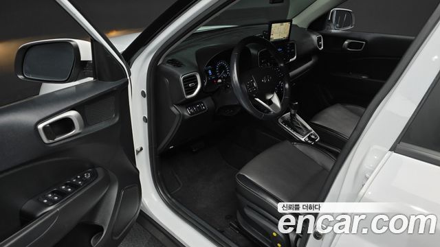 Hyundai Venue 2022 — photo 13