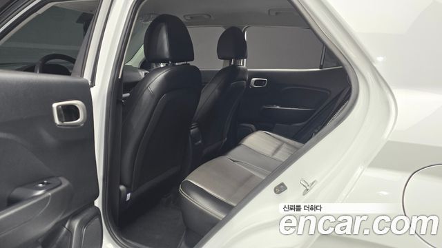 Hyundai Venue 2022 — photo 17