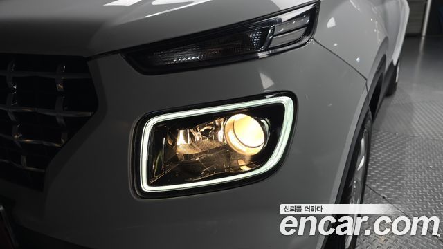 Hyundai Venue 2022 — photo 8