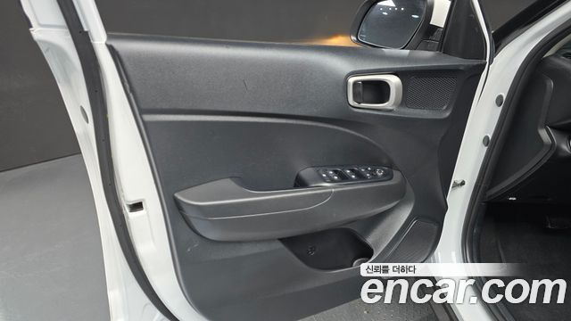 Hyundai Venue 2022 — photo 14