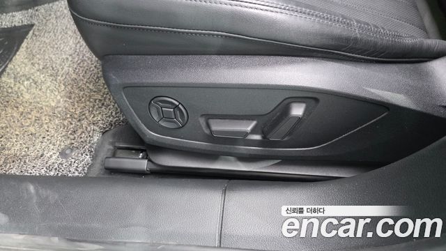 Audi A6 2020 — photo 31