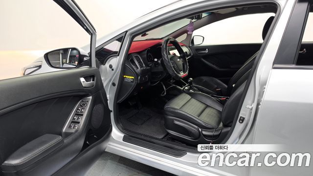 Kia K3 2018 — photo 13