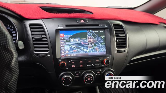 Kia K3 2018 — photo 20