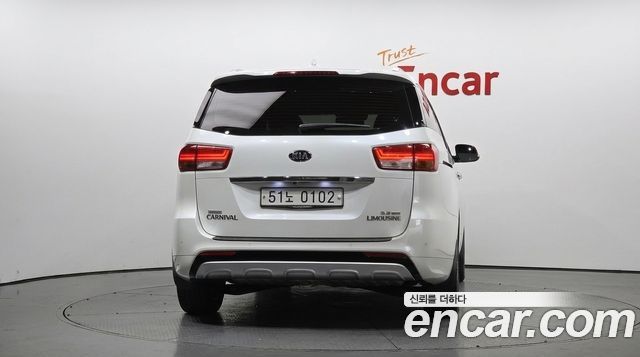 Kia Canival 2017 — photo 4