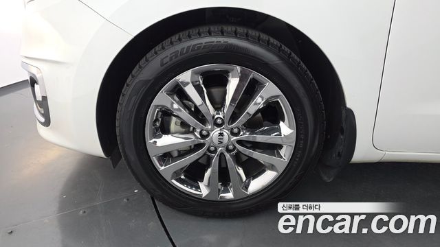 Kia Canival 2017 — photo 5