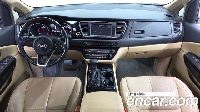 Kia Canival 2017 — photo 7