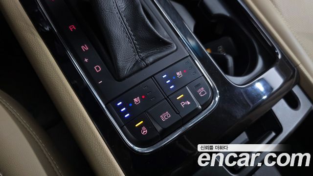 Kia Canival 2017 — photo 18
