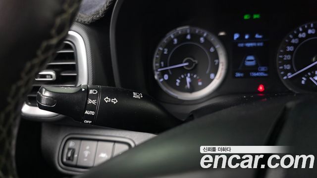Hyundai Venue 2020 — photo 28