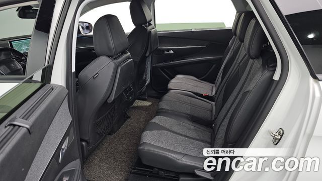 Peugeot 5008 2020 — photo 11