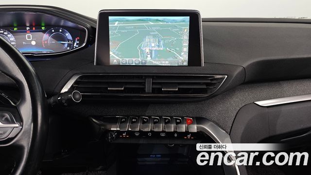 Peugeot 5008 2020 — photo 14