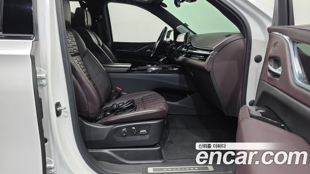 Cadillac Escalade 2021 — photo 17