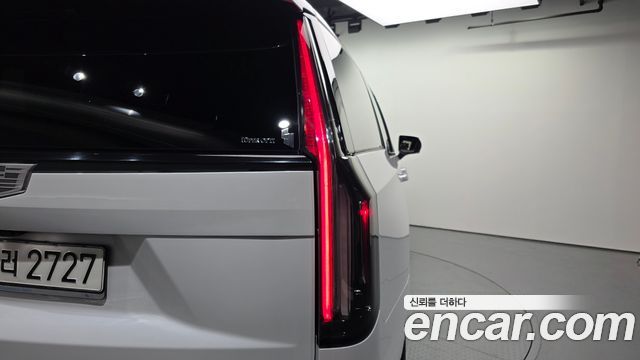 Cadillac Escalade 2021 — photo 9