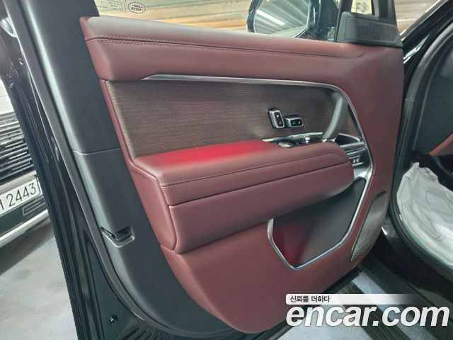 Land Rover Range Rover 2026 — photo 7