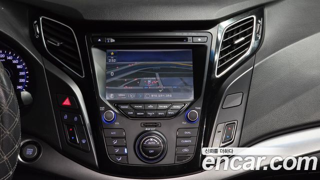 Hyundai i40 2014 — photo 20