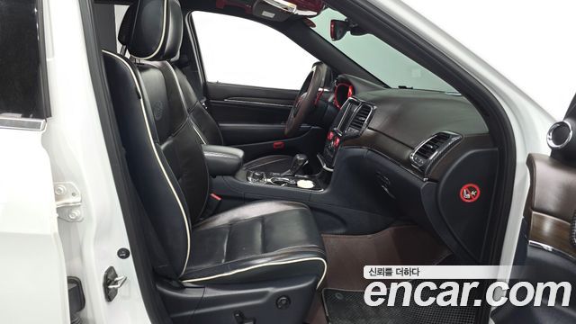 Jeep Cherokee 2017 — photo 11